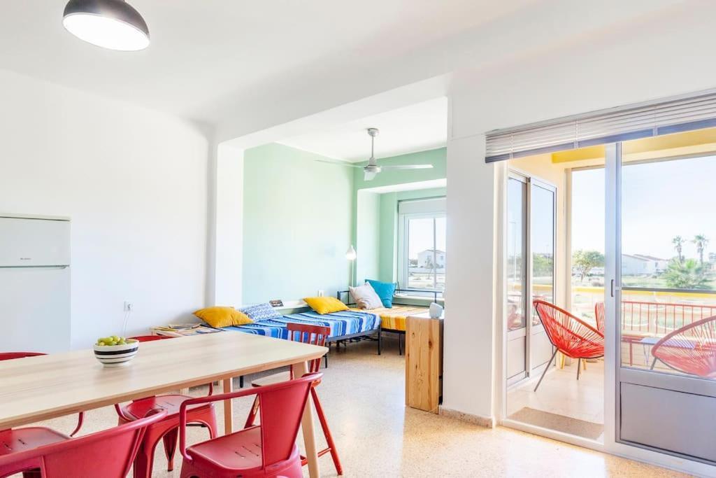 Casa Nostra On The Beach, 알메나라 외부 사진